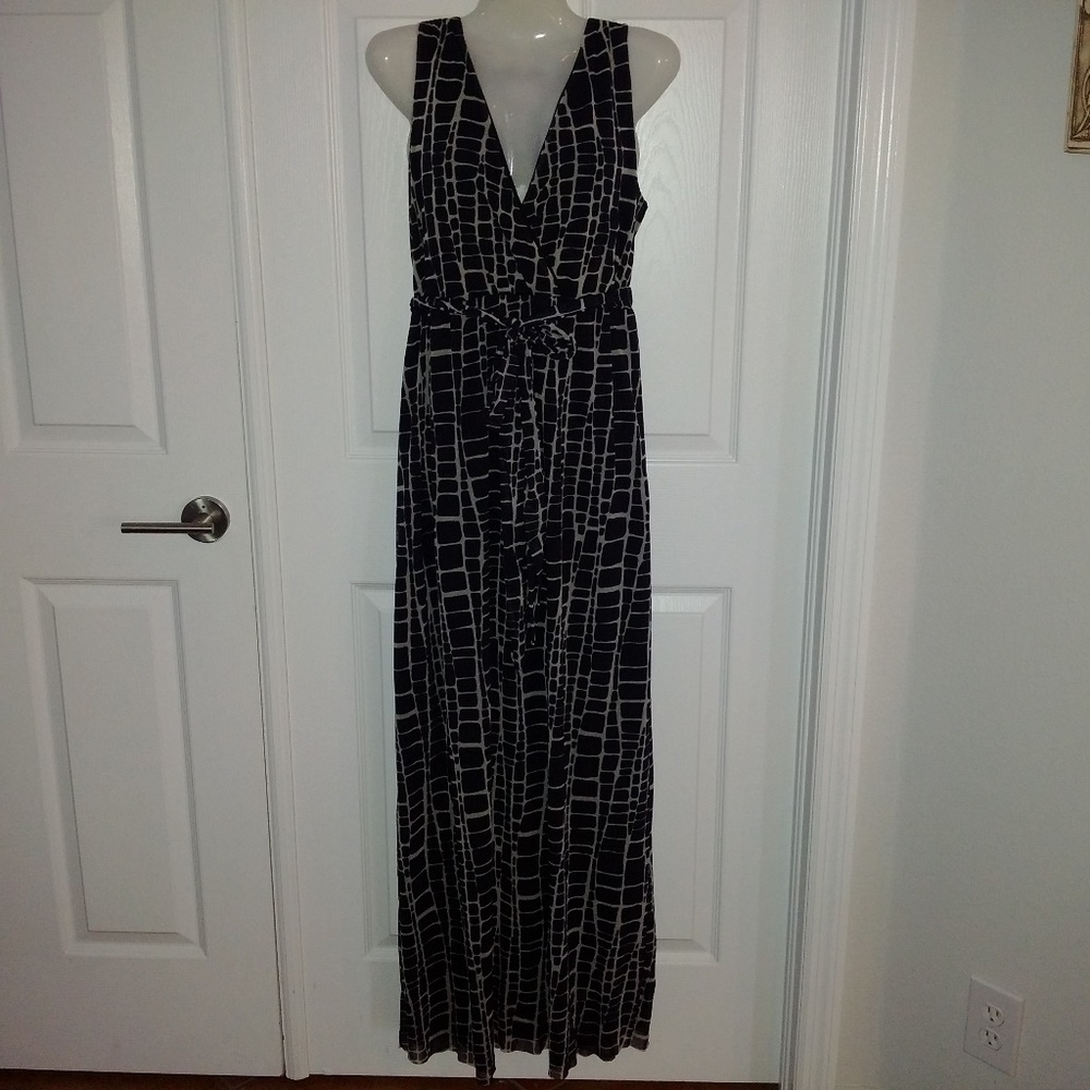 long dress sexy gown medium black NWOT